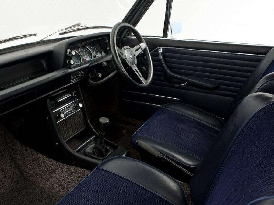  BMW 2000 Touring 1971 года  (UK) (фото 9 из 9)